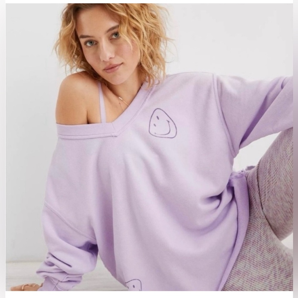 Aerie Oversized Smiley Sweatshirt - M